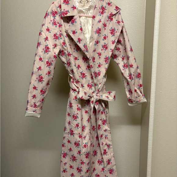 Mia Joy Other - Mia Joy girl’s raincoat.  Floral print with satin lining